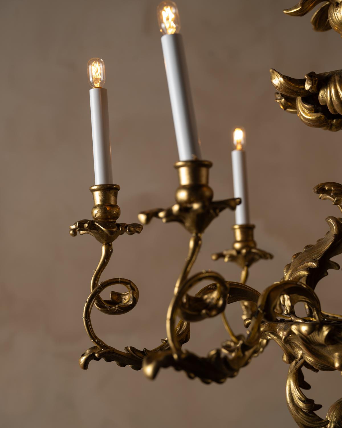XIX secolo Lampadario Giltwood in vendita