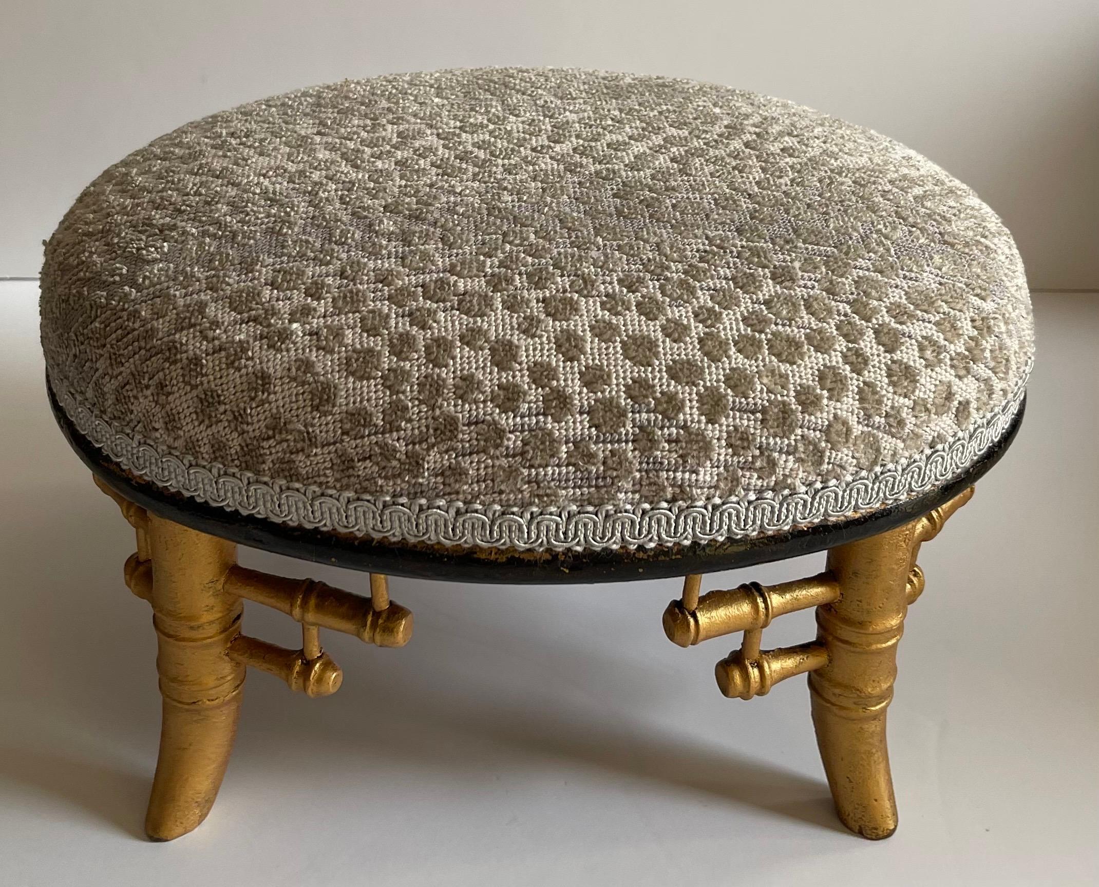 Giltwood Chinoiserie Bambus Oval Fußhocker (amerikanisch) im Angebot