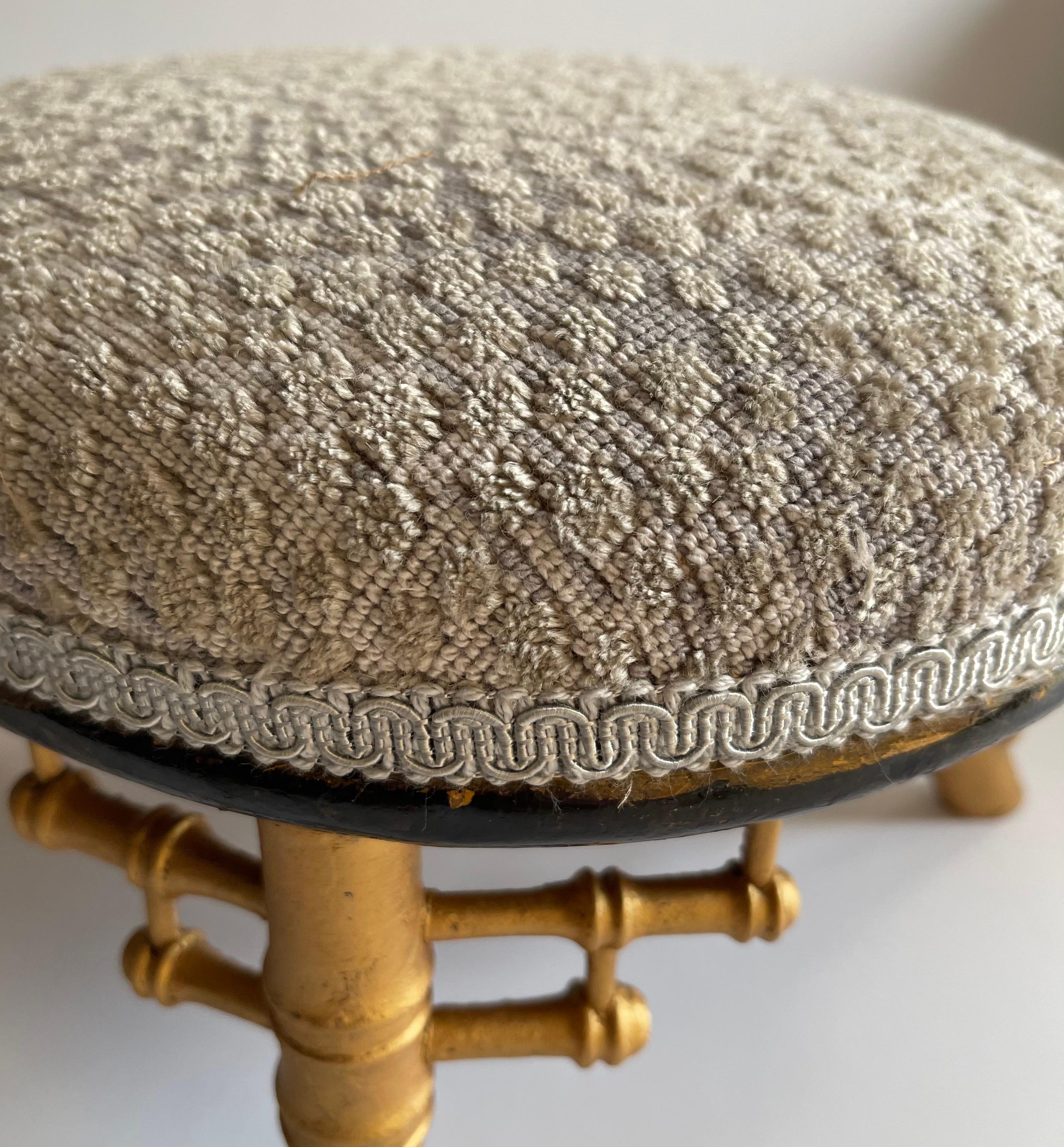 Giltwood Chinoiserie Bambus Oval Fußhocker im Angebot 1