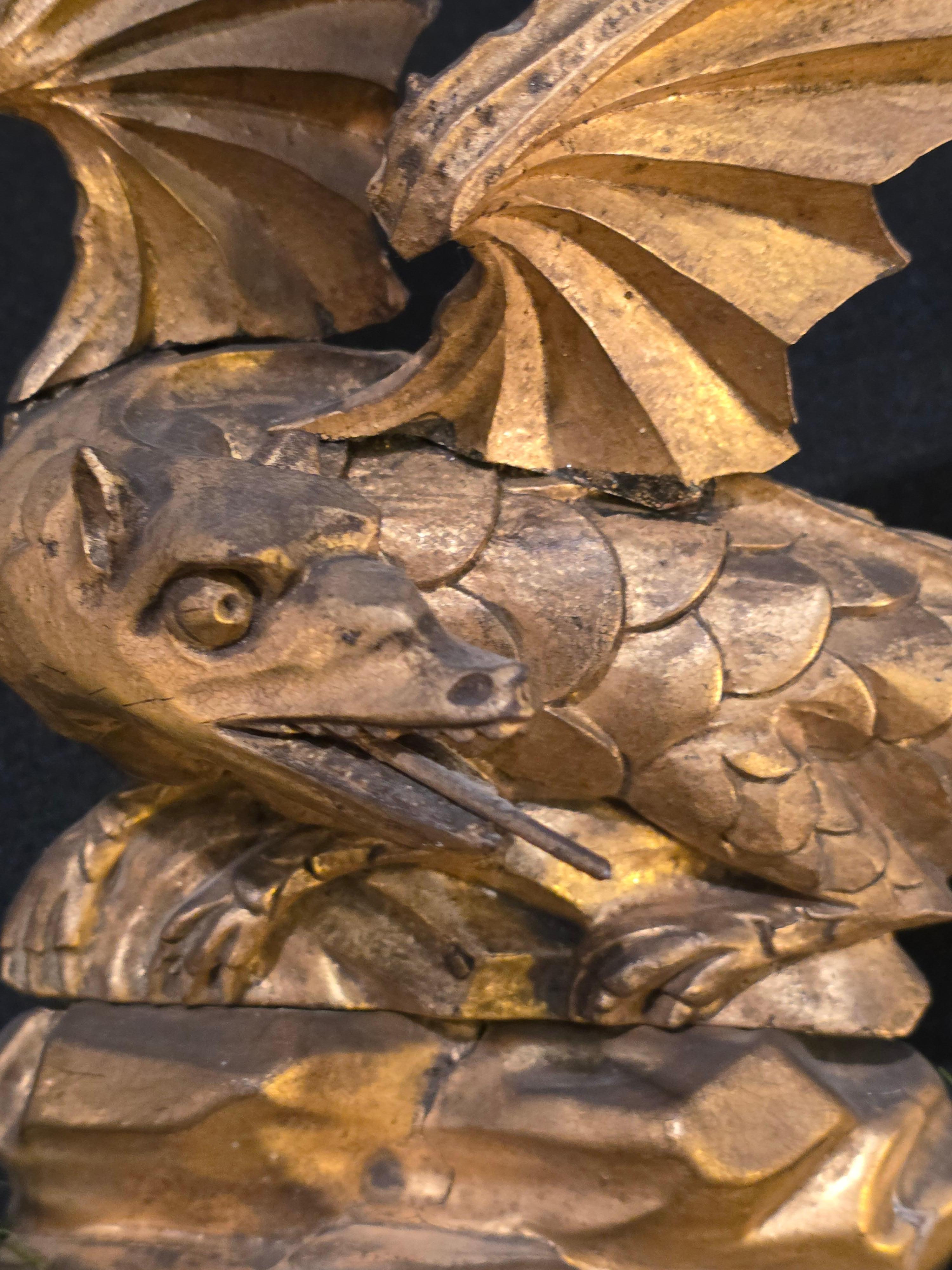 Espejo convexo de madera dorada Siglo XIX en venta 1