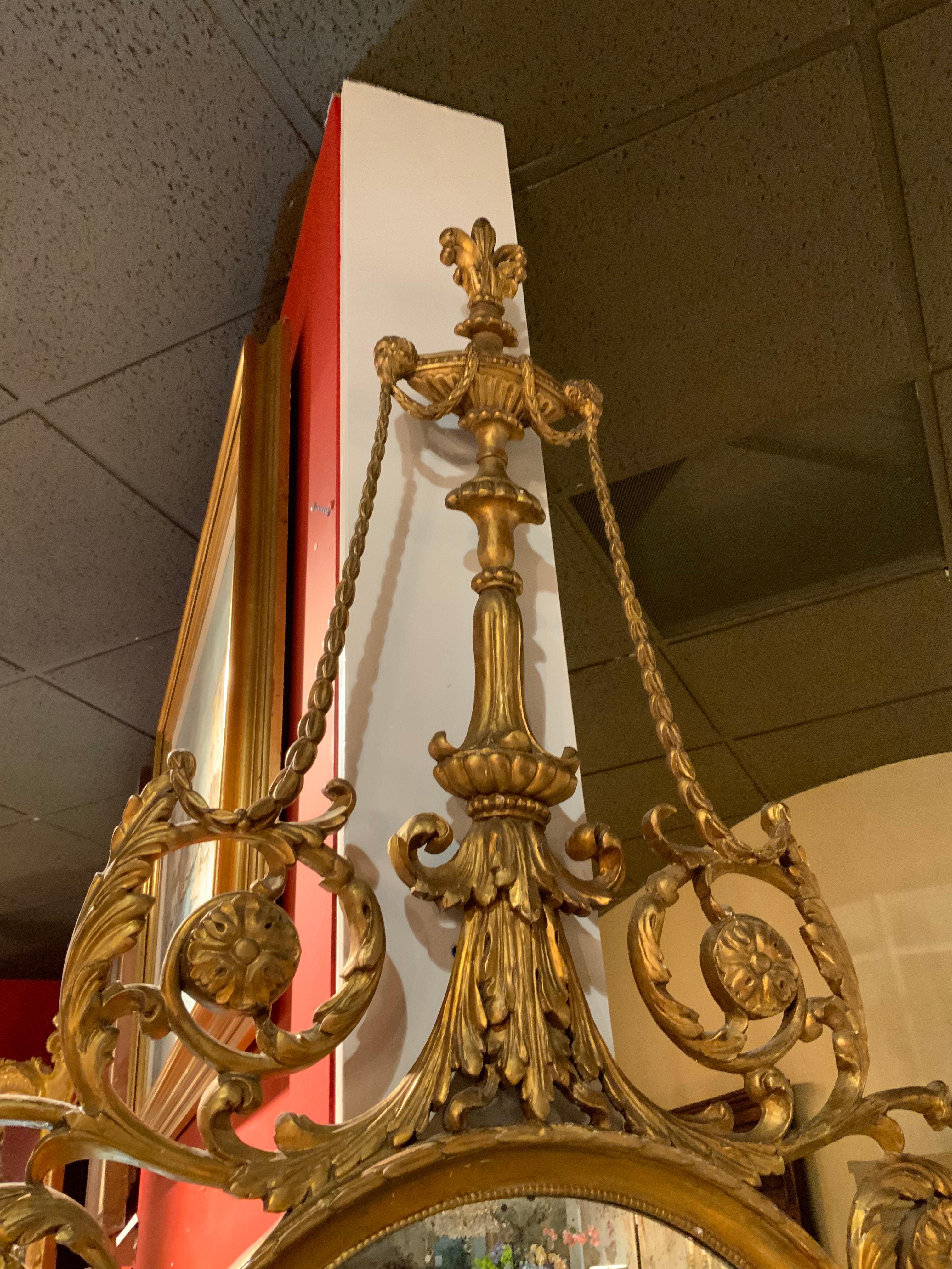 Miroir Empire en bois doré C.I.C. Bon état - En vente à Houston, TX