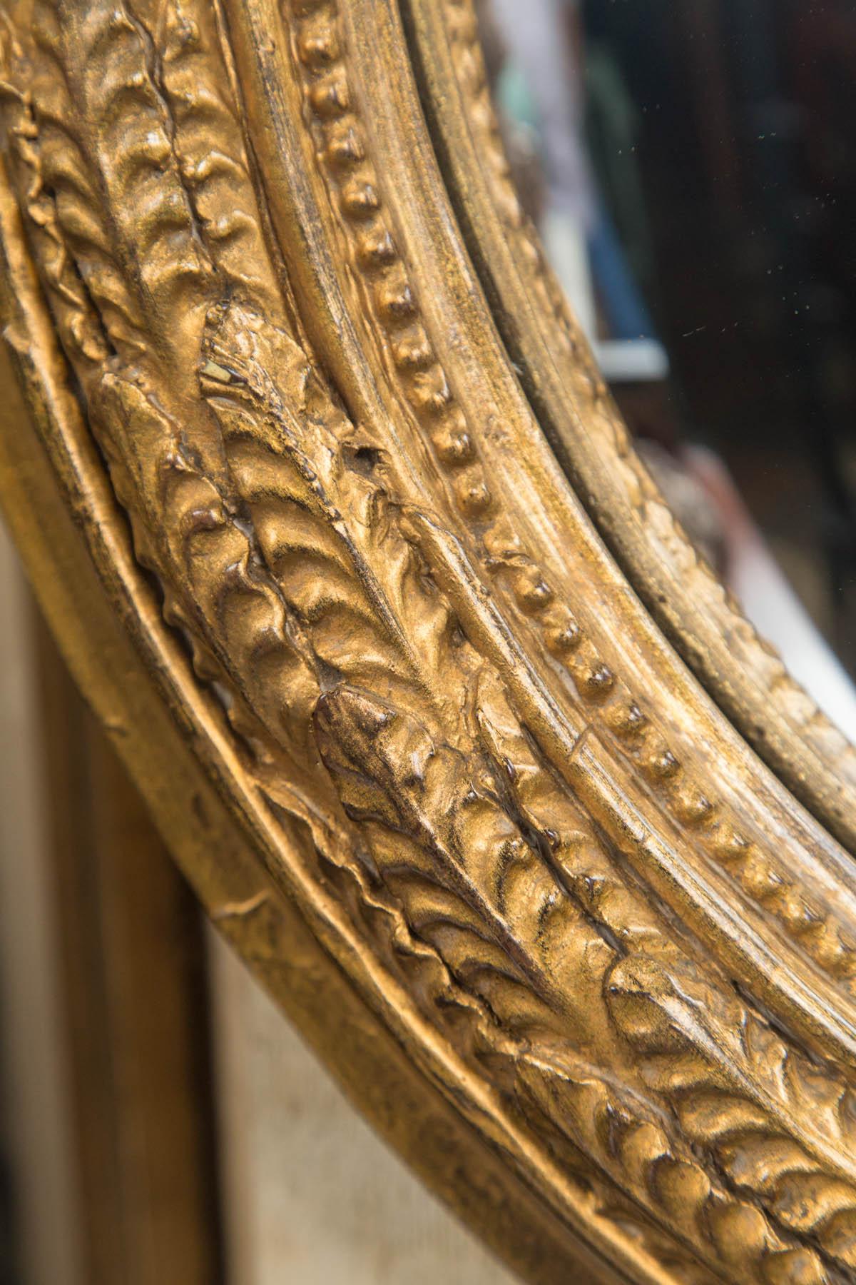 Early 19th Century Giltwood English Regency Convex Mirror