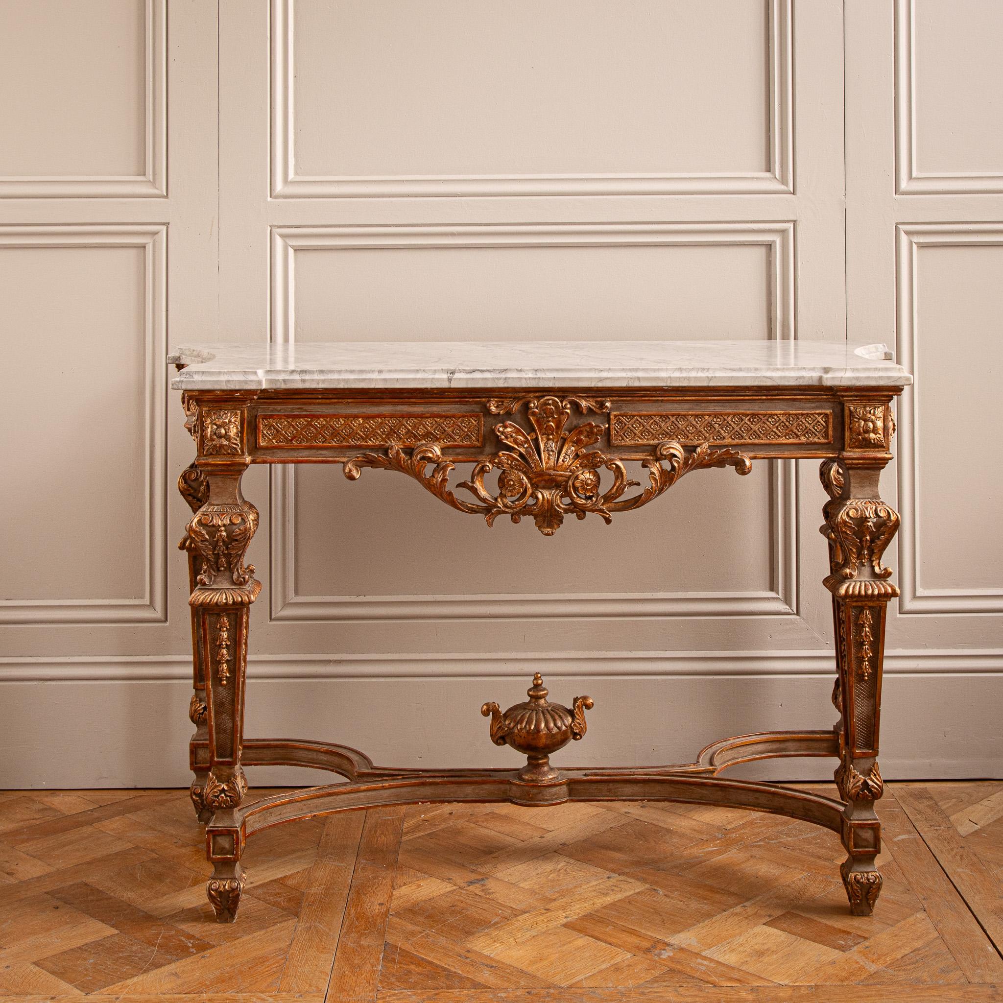 Französische Konsole aus vergoldetem Holz im Louis XIV.-Stil, hergestellt von La Maison London im Angebot 6