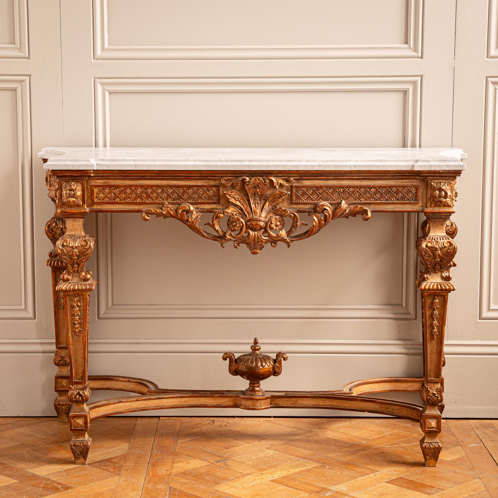 Französische Konsole aus vergoldetem Holz im Louis XIV.-Stil, hergestellt von La Maison London im Angebot 8