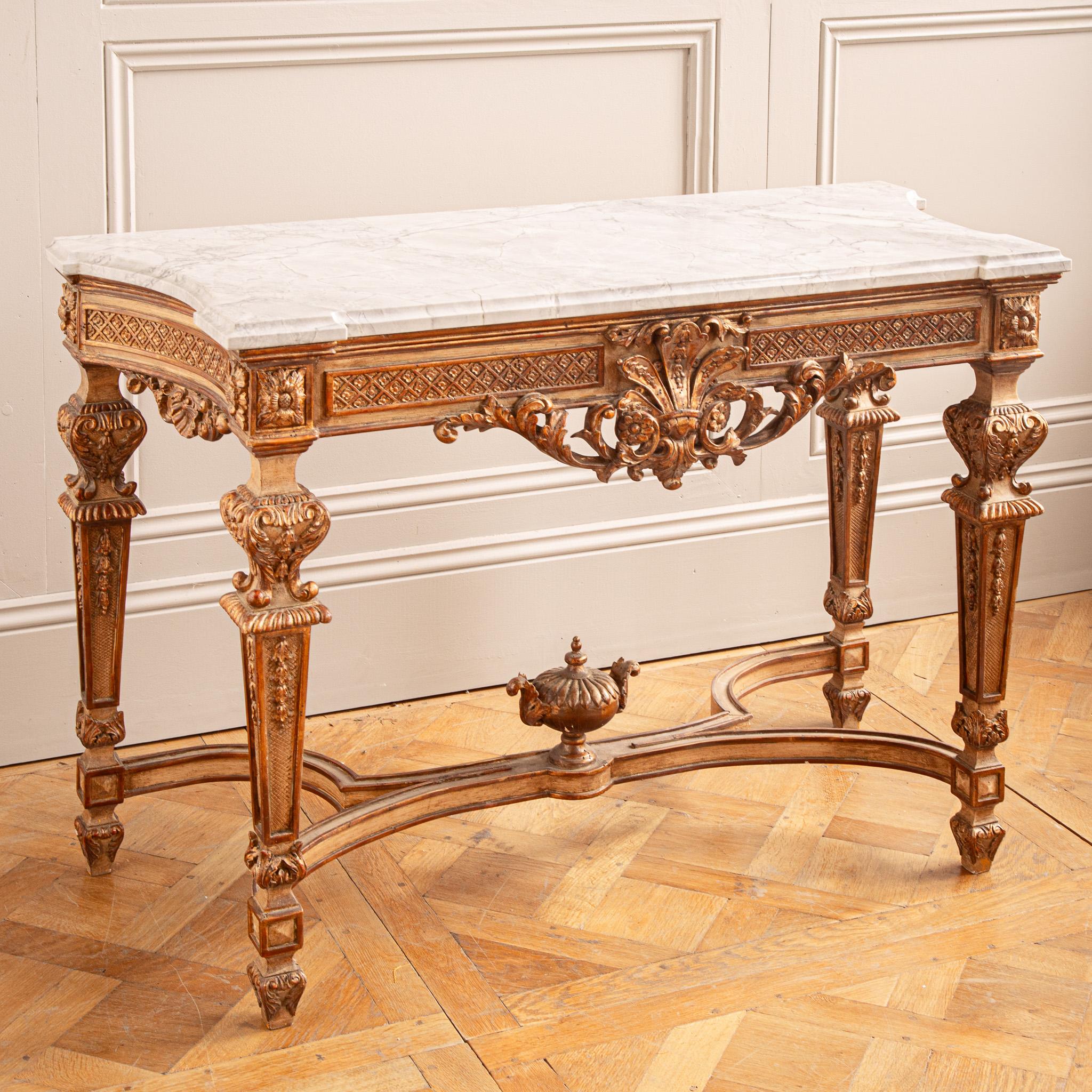 Französische Konsole aus vergoldetem Holz im Louis XIV.-Stil, hergestellt von La Maison London im Angebot 10