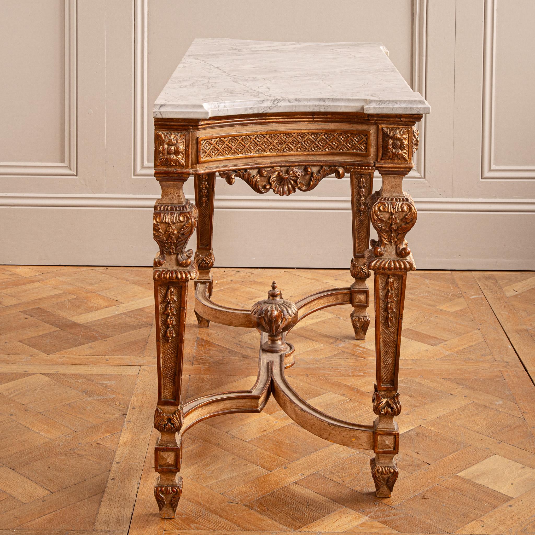 Französische Konsole aus vergoldetem Holz im Louis XIV.-Stil, hergestellt von La Maison London im Angebot 11