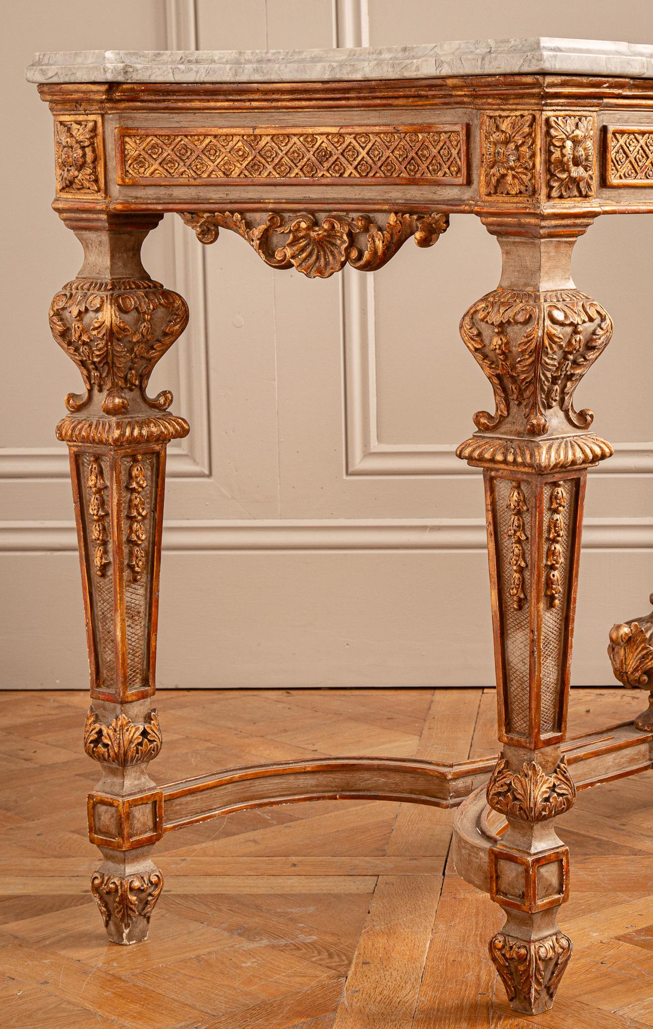 Französische Konsole aus vergoldetem Holz im Louis XIV.-Stil, hergestellt von La Maison London (Handbemalt) im Angebot