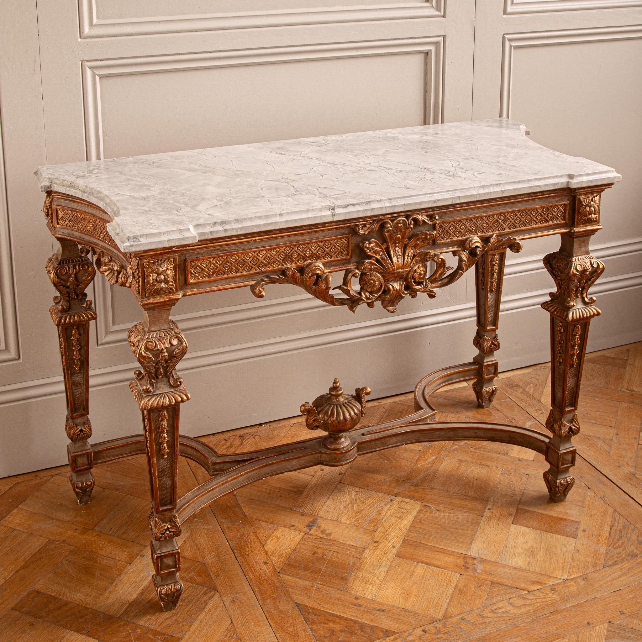 Französische Konsole aus vergoldetem Holz im Louis XIV.-Stil, hergestellt von La Maison London im Angebot 3