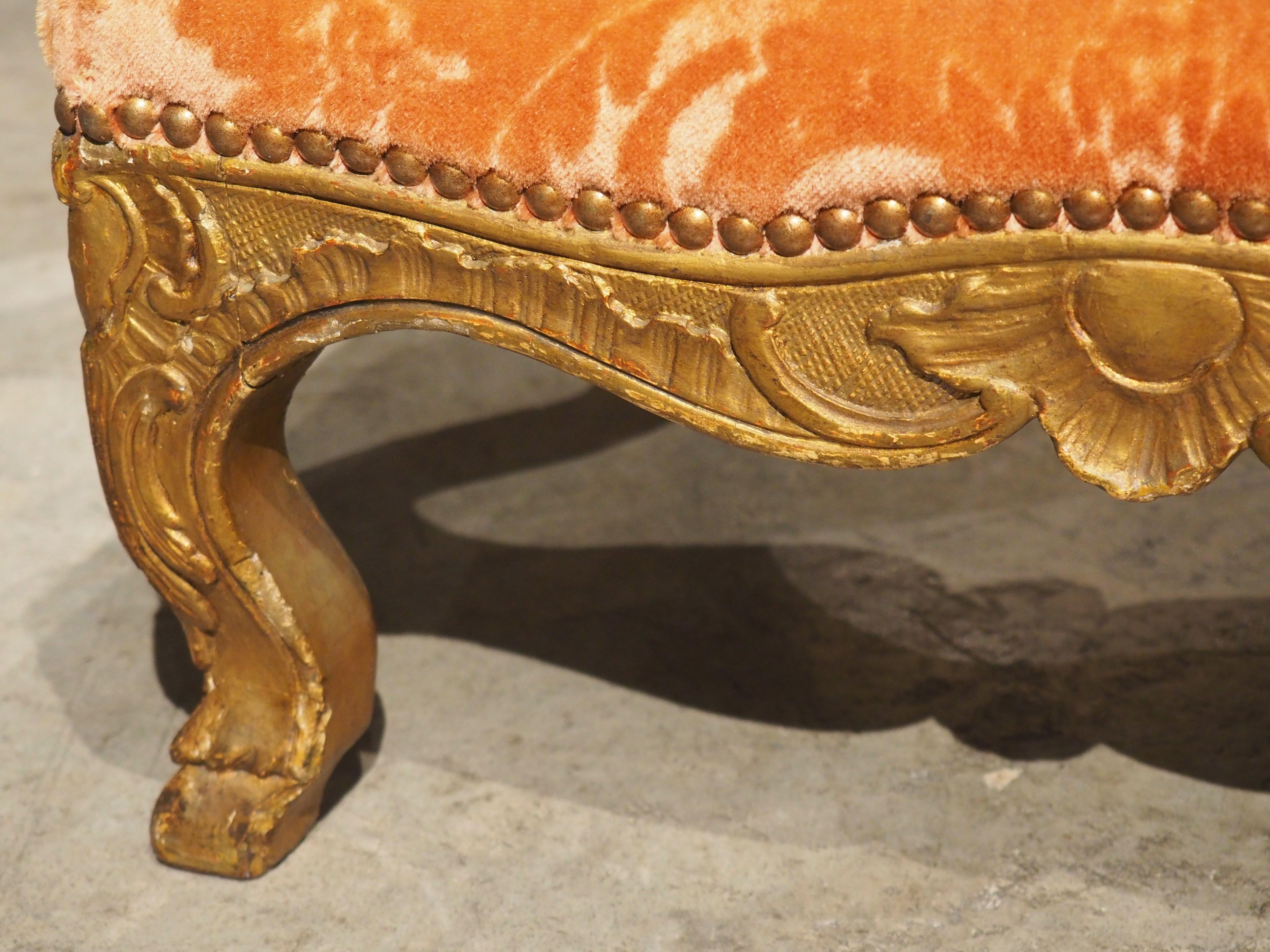 Giltwood French Regence Tabouret with Orange Velvet Upholstery, circa 1720 In Good Condition In Dallas, TX