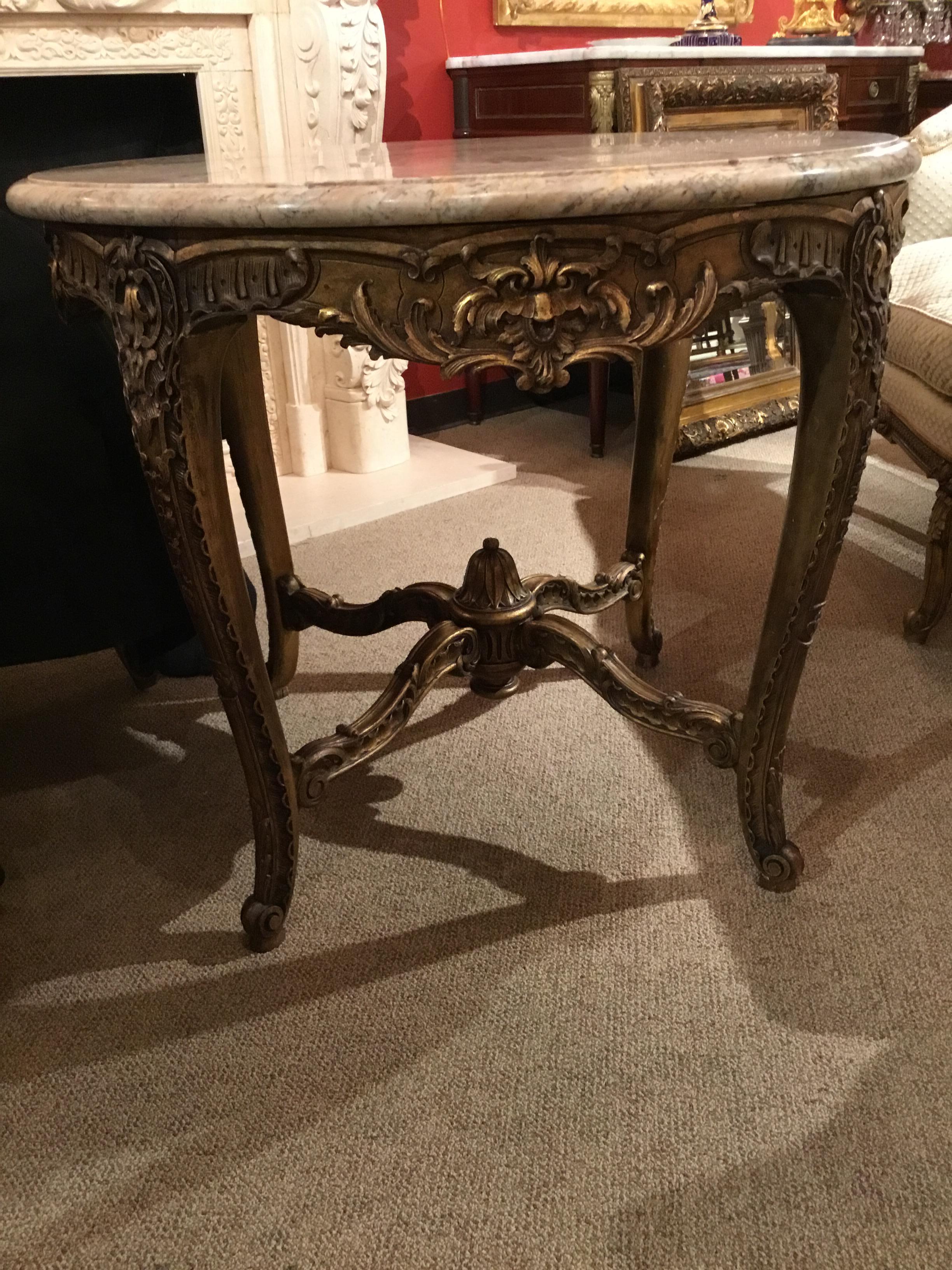 Giltwood Louis XV Center Table, 19th Century, Circular Marble Top For Sale 1