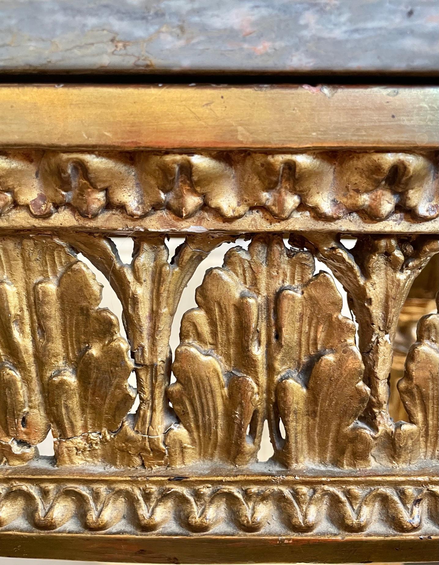 Konsolentisch aus vergoldetem Holz im Louis-XVI.-Stil mit Marmorplatte, neoklassisch im Angebot 7