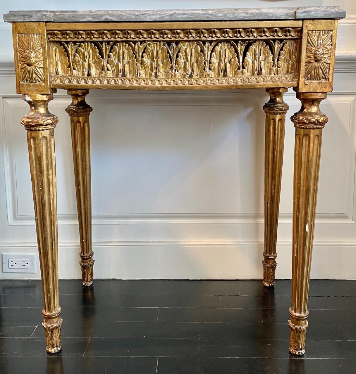 Konsolentisch aus vergoldetem Holz im Louis-XVI.-Stil mit Marmorplatte, neoklassisch im Angebot 13