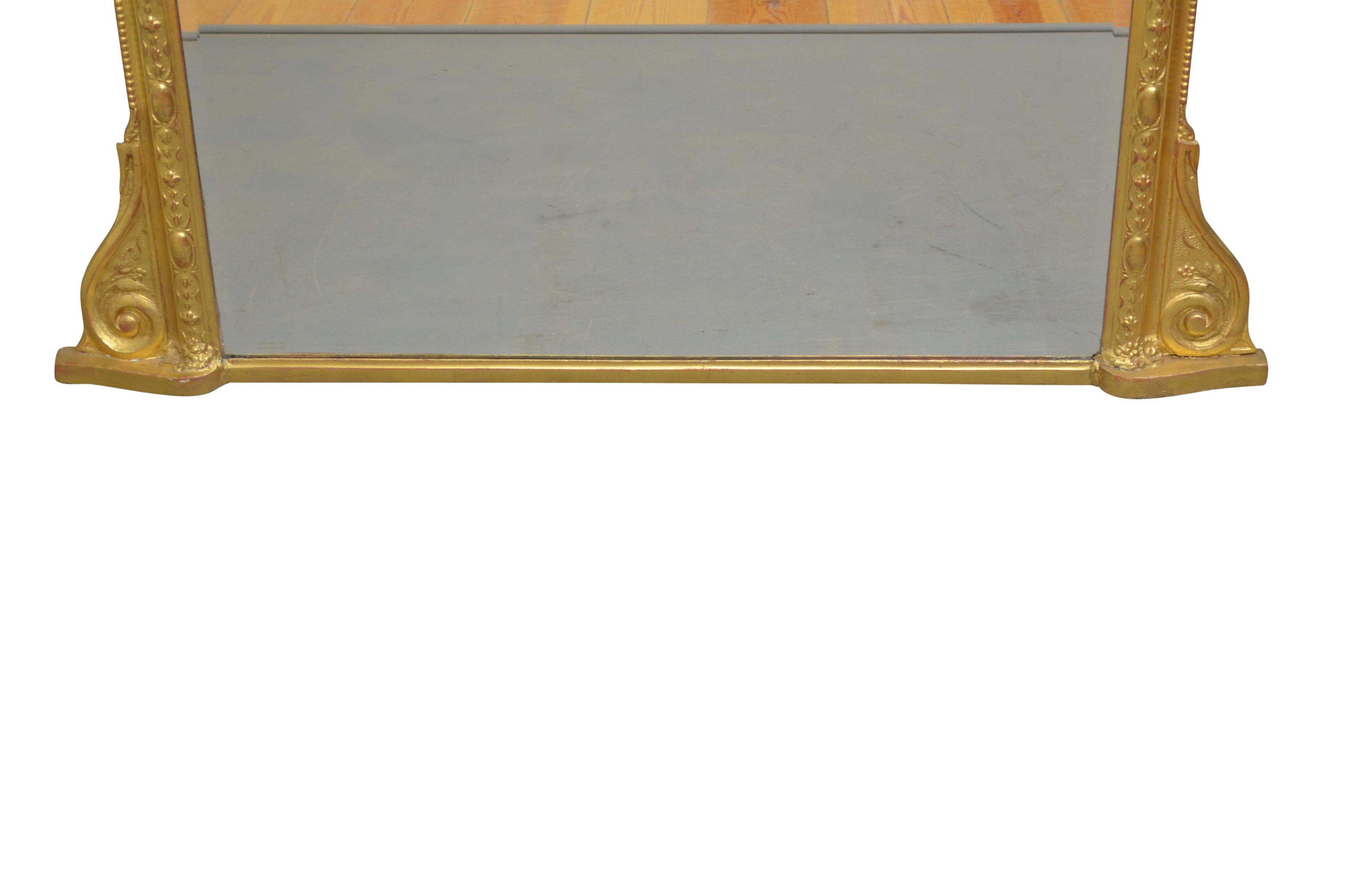 Kaminsimsspiegel aus vergoldetem Holz im Angebot 2