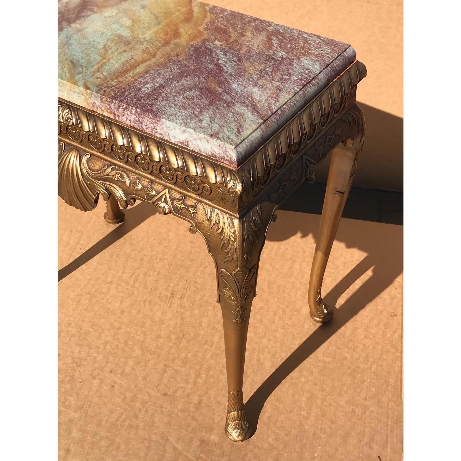 Consola de madera dorada con tapa de mármol Queen Anne en venta