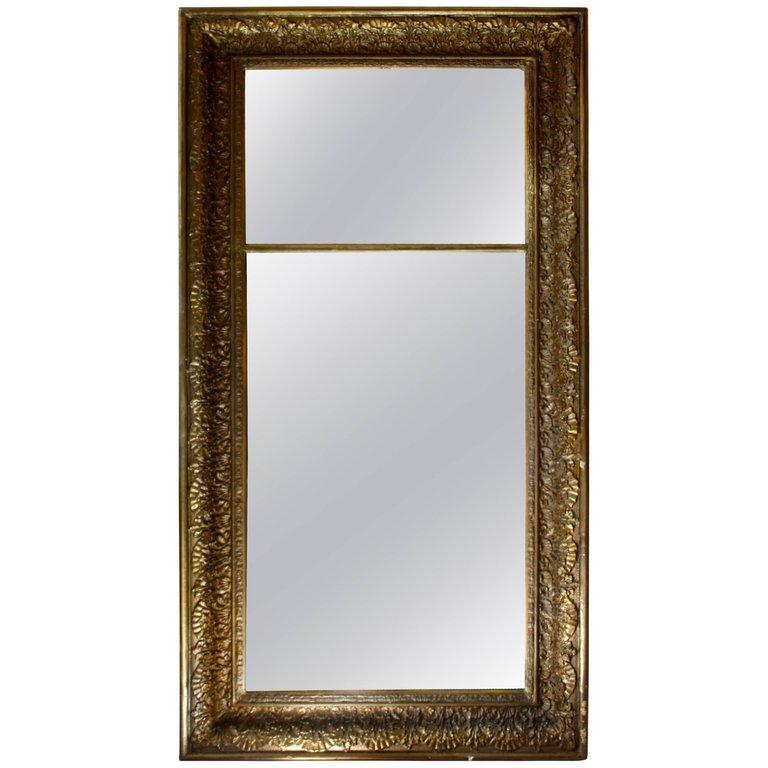 Giltwood Mirror In Excellent Condition For Sale In Southampton, NY