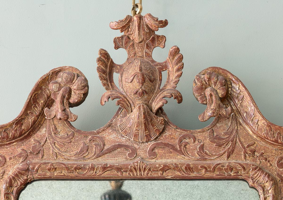 Specchio in legno dorato, fine del XVIII secolo In condizioni buone in vendita a London, GB