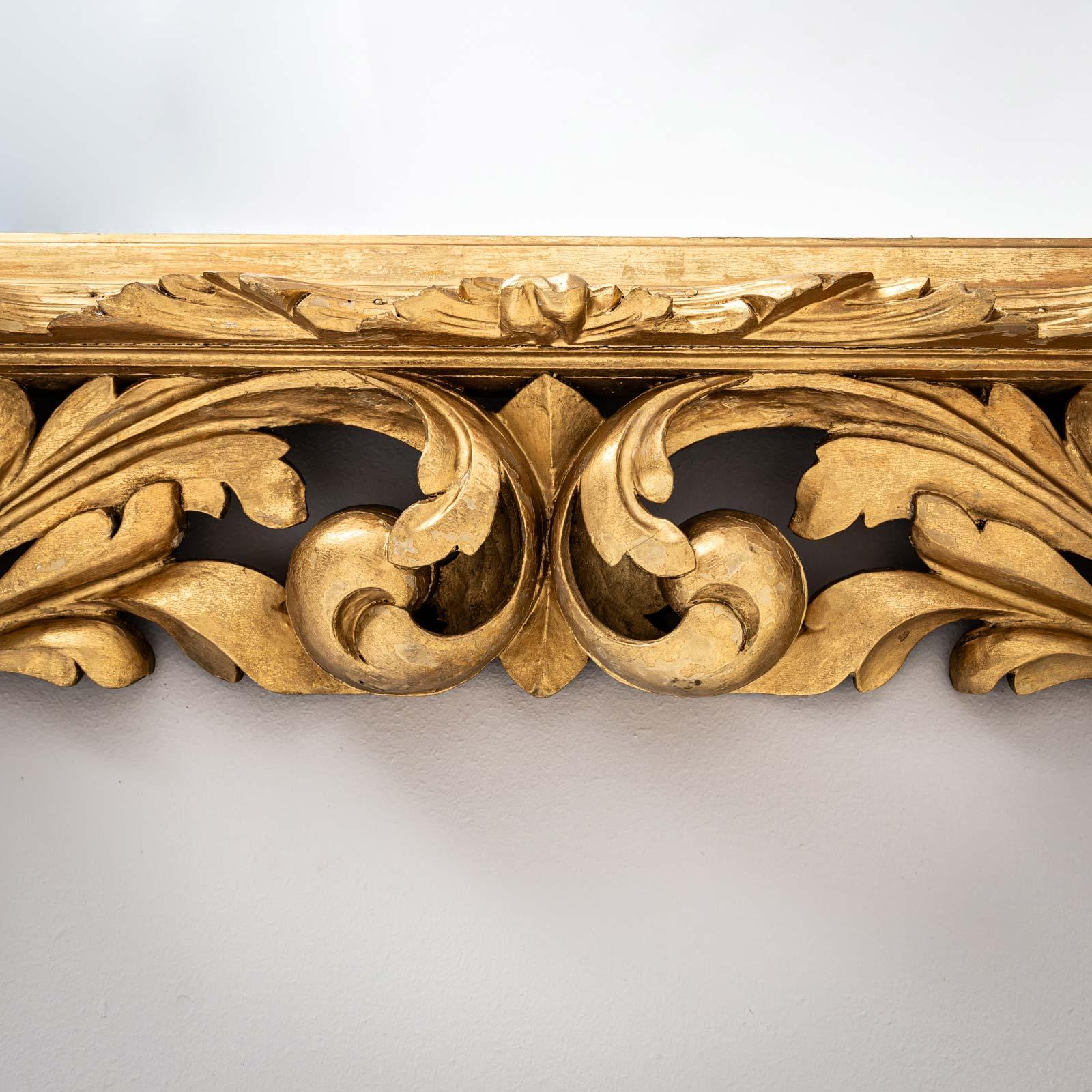 Specchio Florentine in legno dorato in stile rinascimentale, 19° secolo ca. In condizioni buone in vendita a Greding, DE