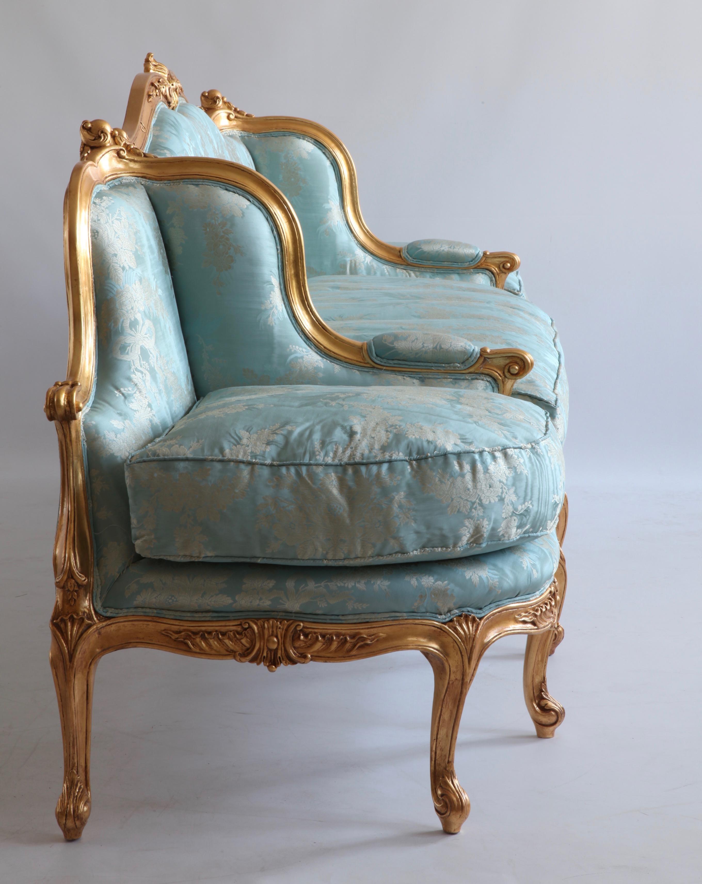 Giltwood Sofa Hand Carved in the Louis XV Style In Excellent Condition For Sale In London, Park Royal