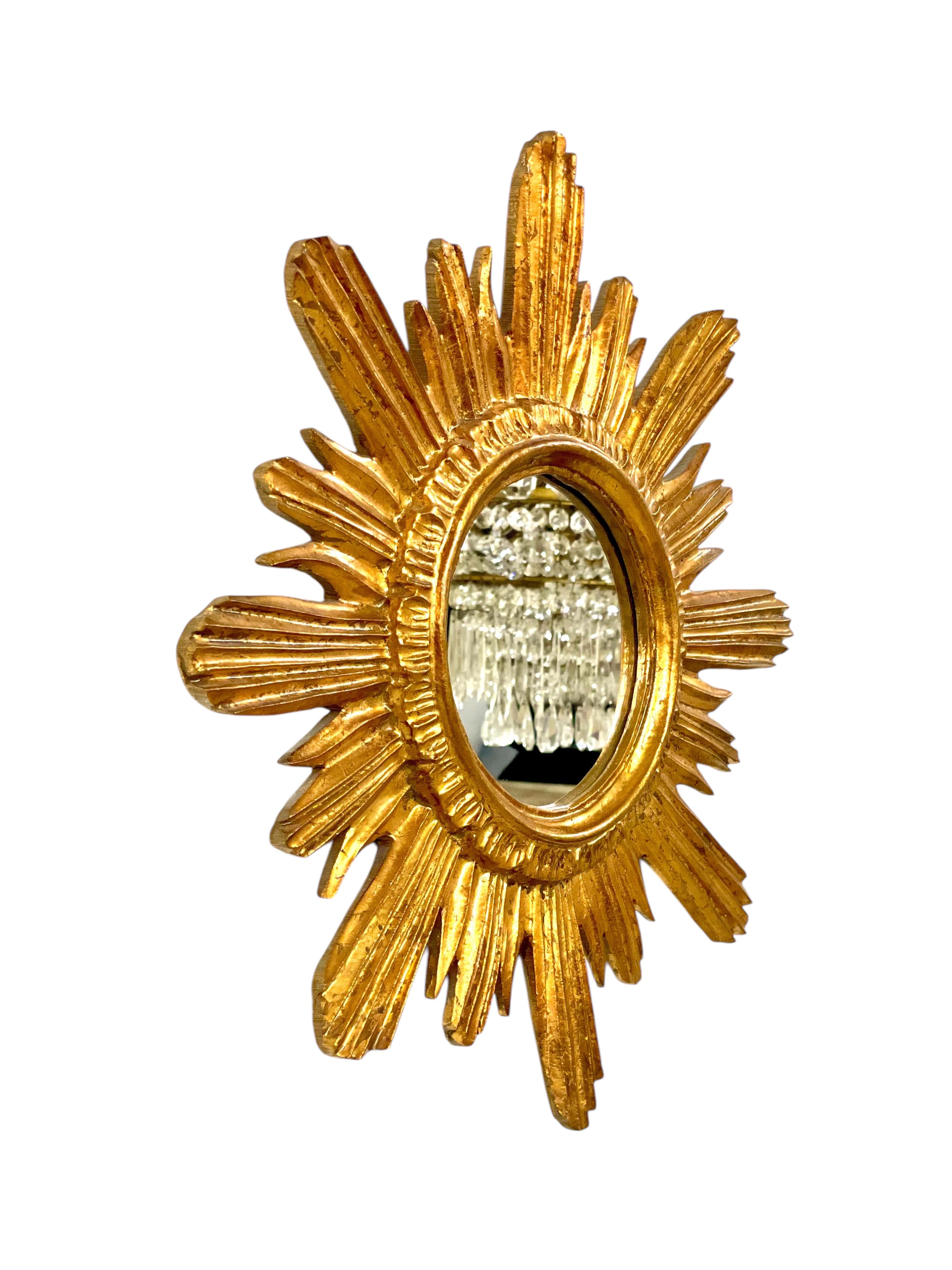 Giltwood Sunburst Mirror In Good Condition For Sale In LA CIOTAT, FR