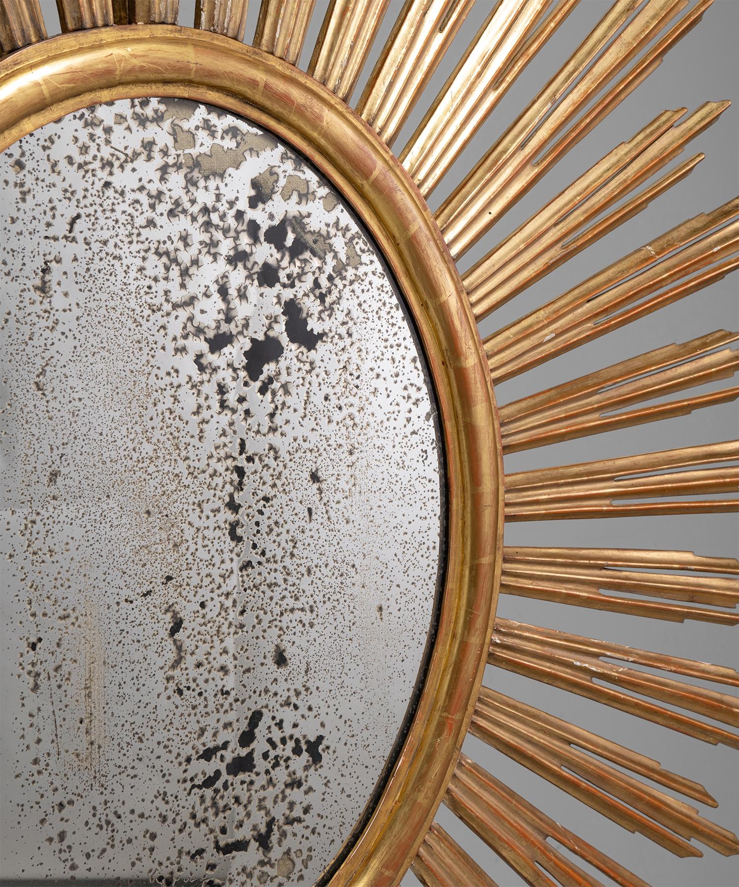 Giltwood Sunburst Mirror In Good Condition In Culver City, CA
