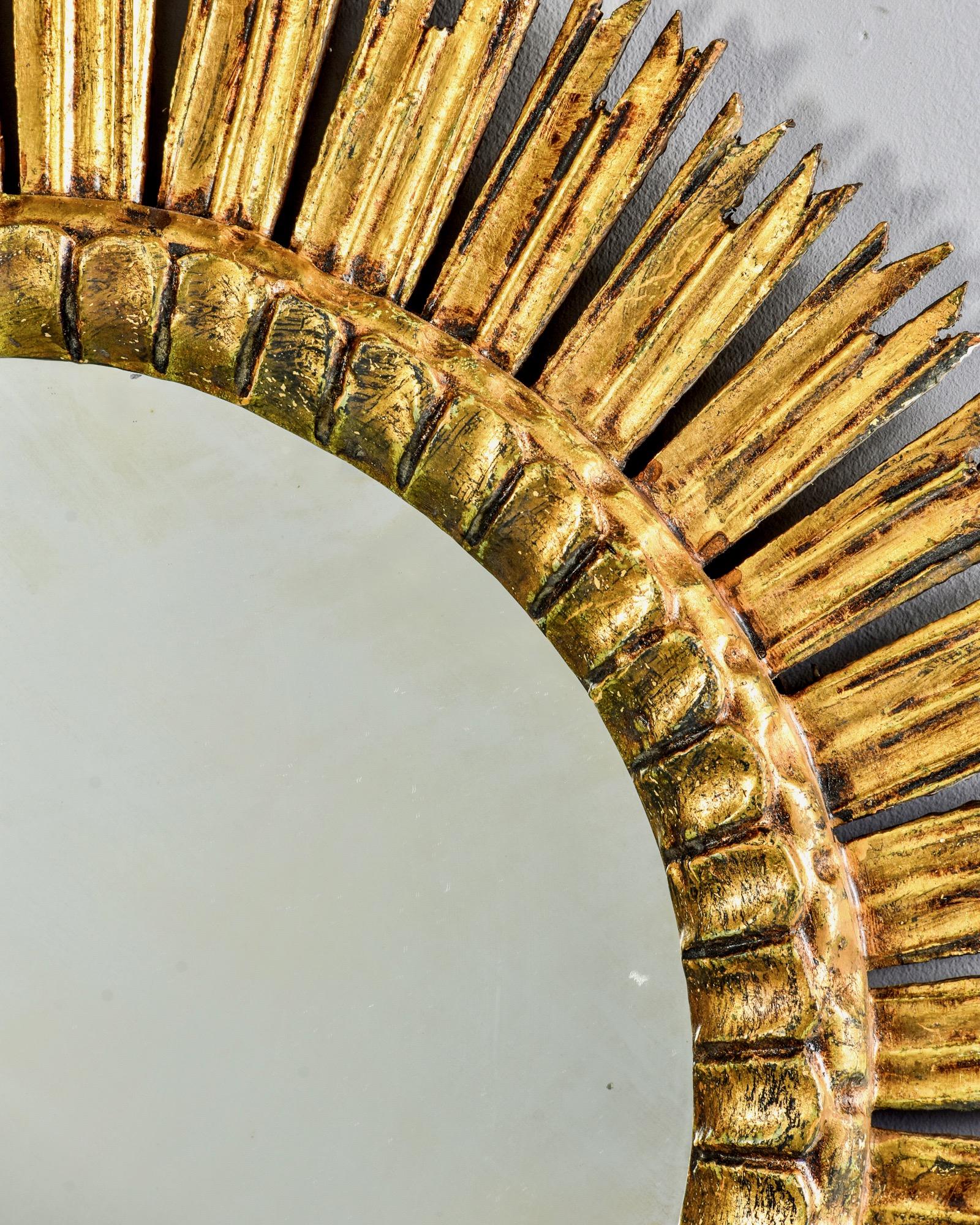 Giltwood Sunburst Mirror with Short Rays 4