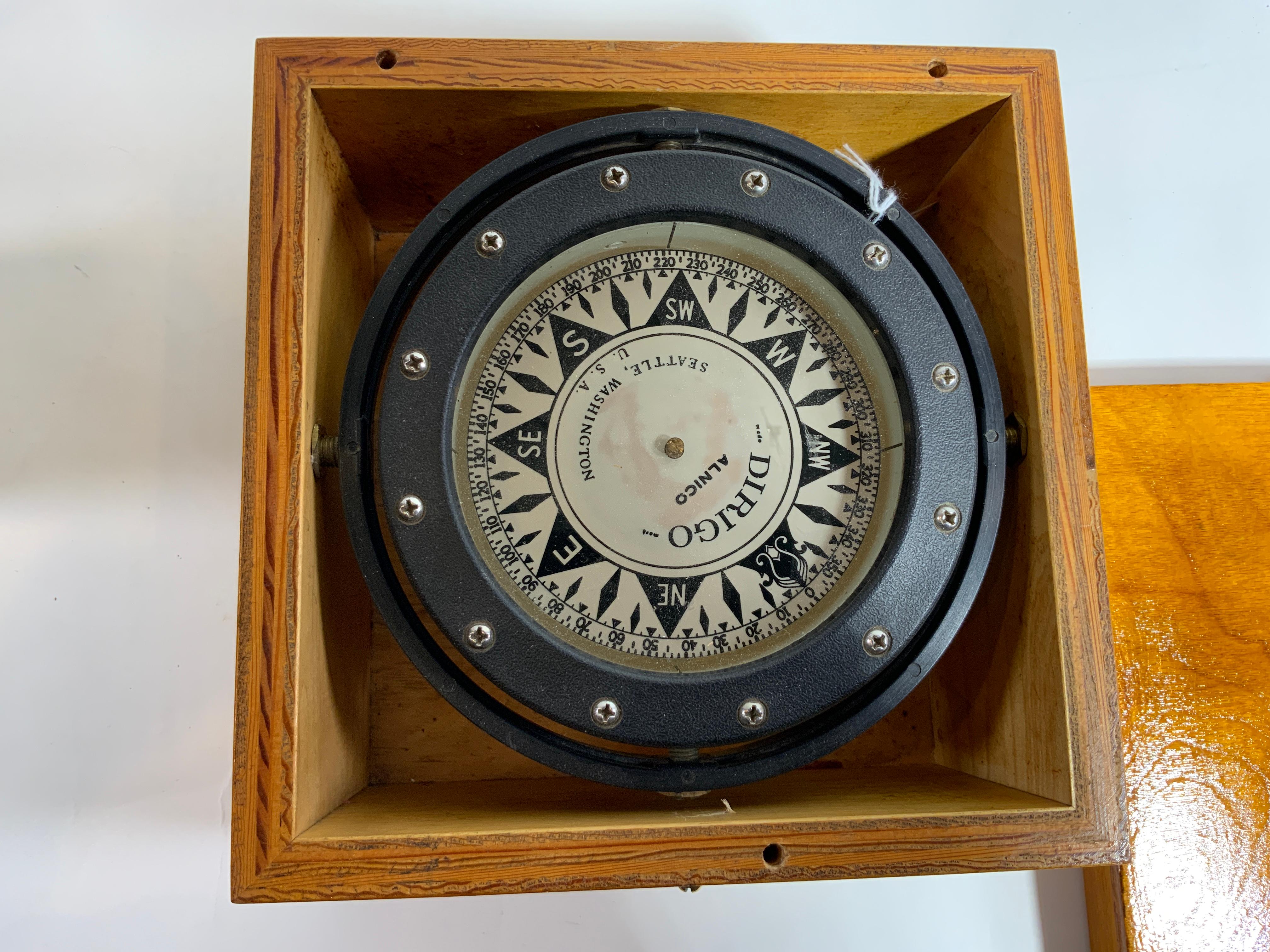 Gimballed-Boot-Kompass aus Messing von Dirigo (Ende des 20. Jahrhunderts) im Angebot