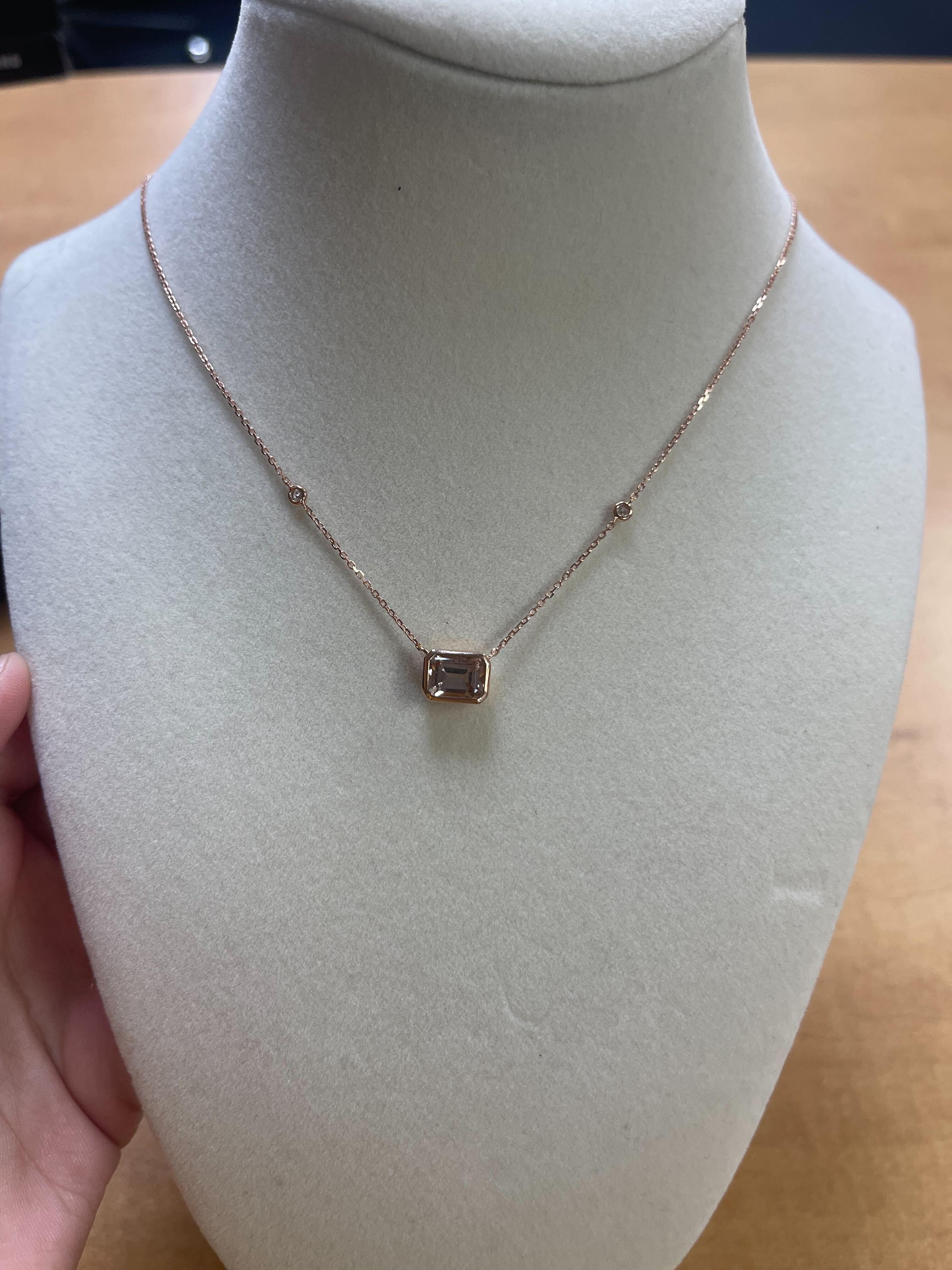 Gin and Grace Collier en or rose 14 carats avec Morganite taille émeraude Neuf - En vente à New York, NY