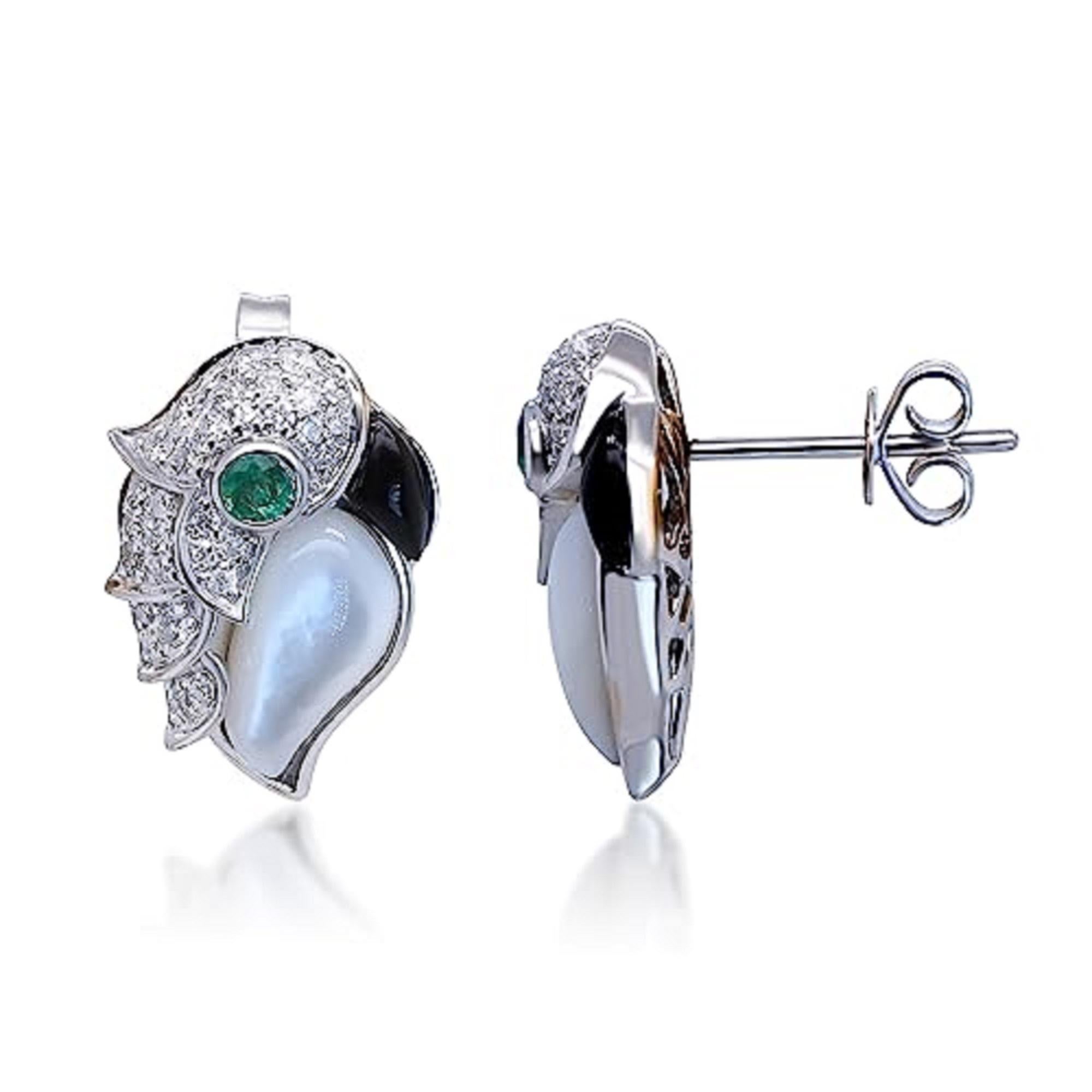 Gin & Grace 14K Weißgold sambischer Smaragd, Perlmutt und Onyxfreie Ohrringe (Rundschliff) im Angebot