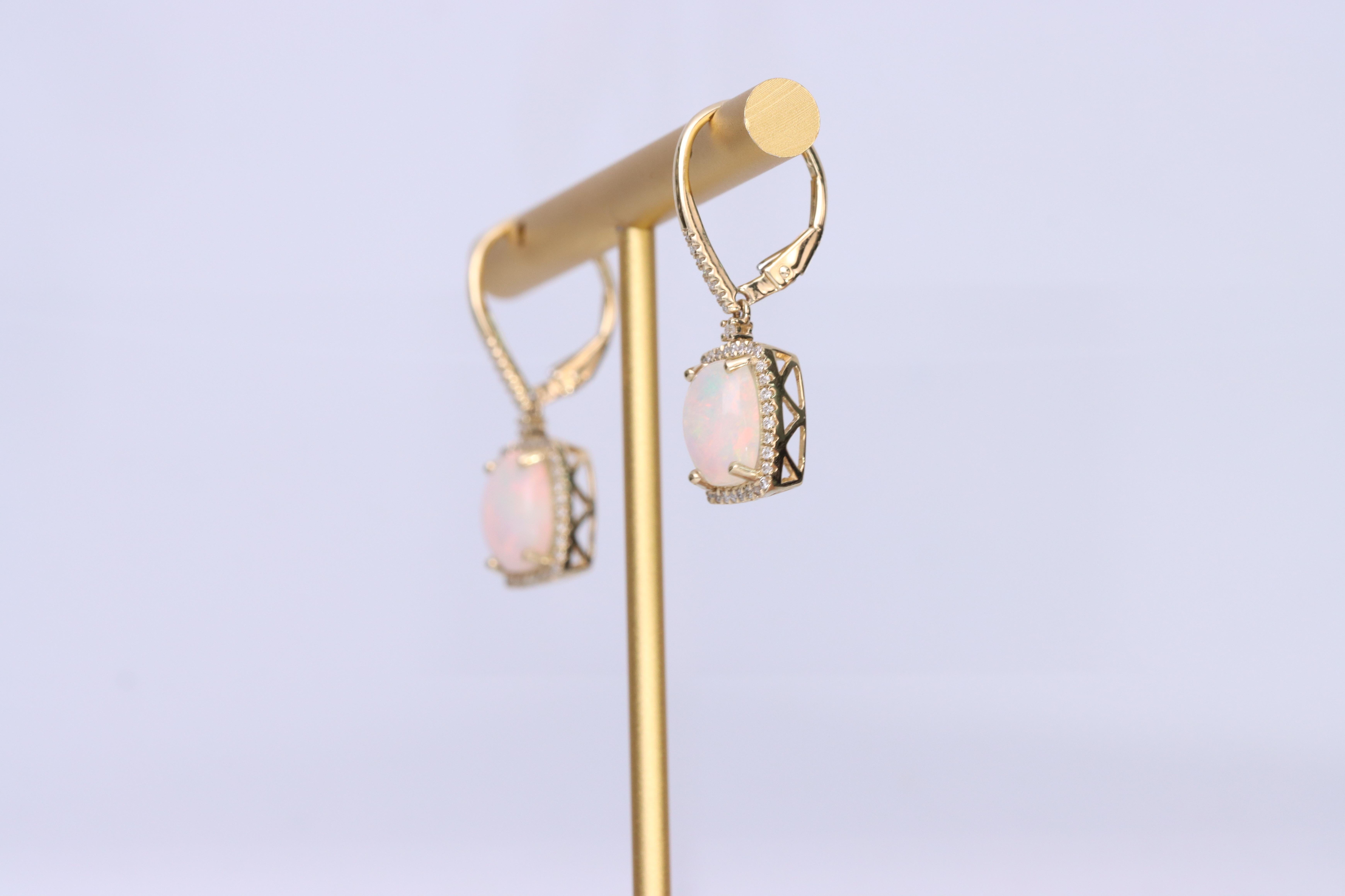 Art déco Gin and Grace Boucles d'oreilles en opale taille coussin avec accents en diamant en vente