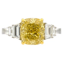 Gin 
Grace Cushion-Cut Yellow Diamond with White Diamonds 18k TT Gold Ring