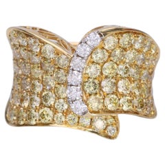 tt750 ring Gin
Grace Round-Cut Yellow Diamond with White Diamond 18k TT Gold Ring