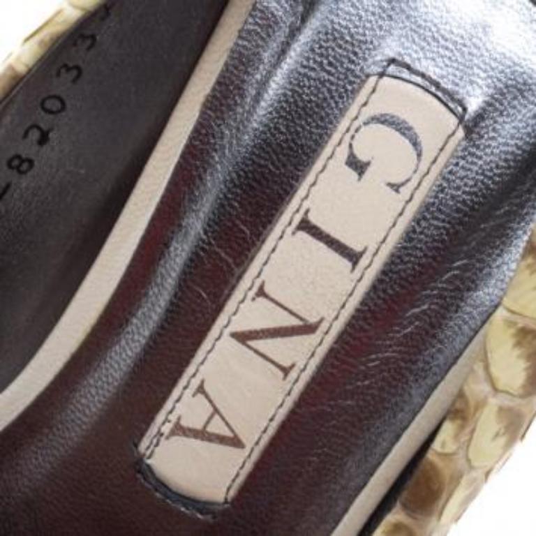 Gina escarpins à capuche en python beige, taille 38 Pour femmes en vente