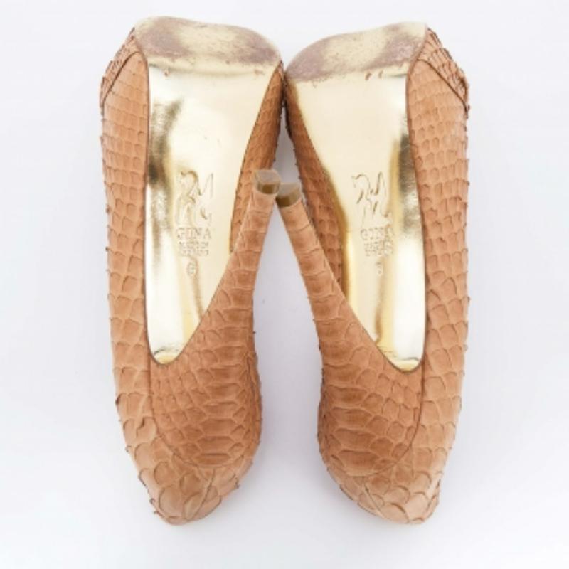 Gina Beige Python Leder Hoodie Plateau Pumps Größe 39 im Angebot 3