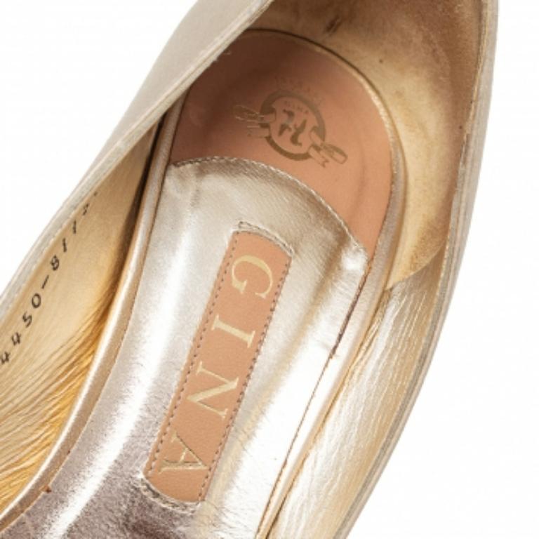 Gina, raso e pelle beige con cristalli, Peep Toe Pumps Taglia 39 in vendita 1