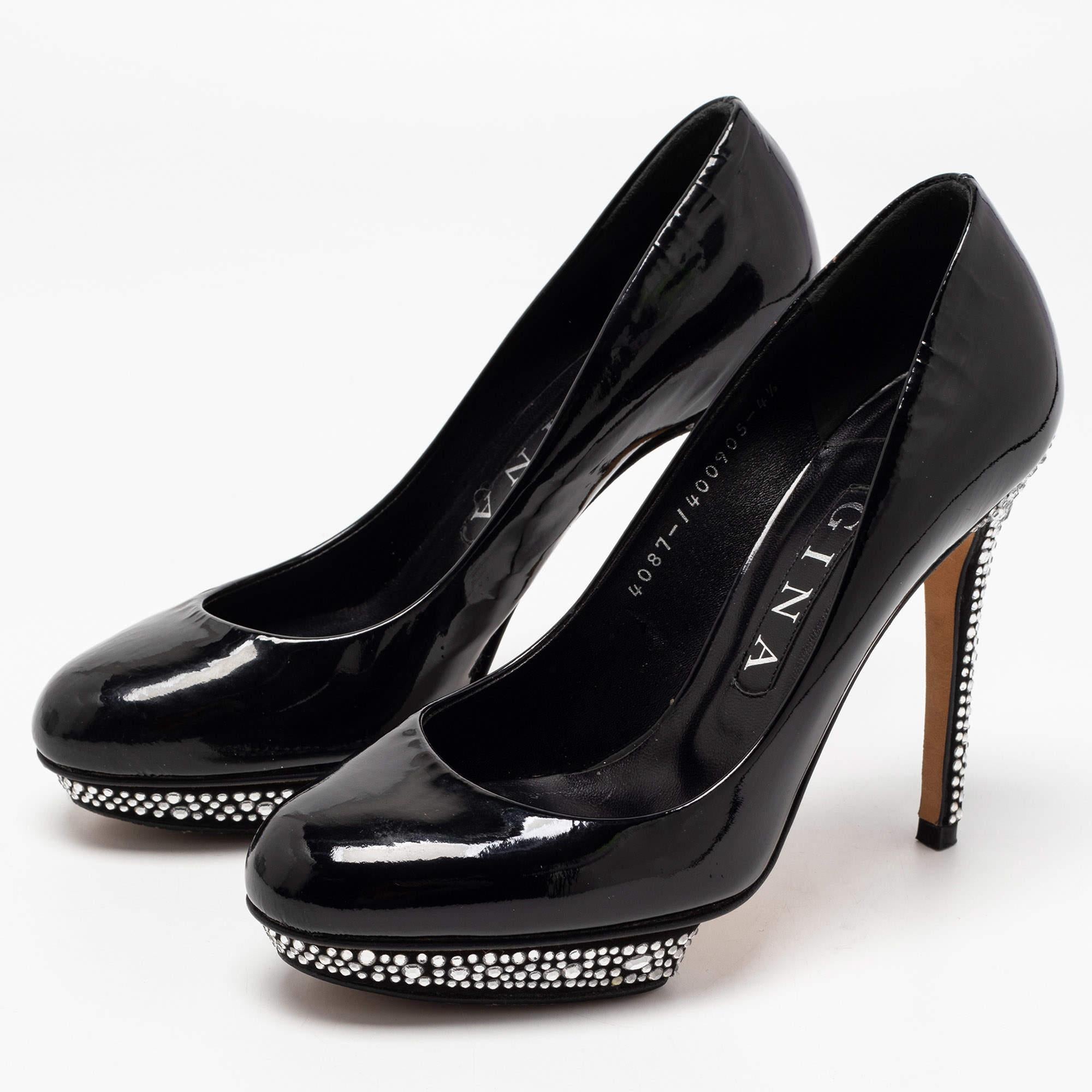 These timeless designer shoes are meant to last you season after season. They have a comfortable fit and high quality finish.