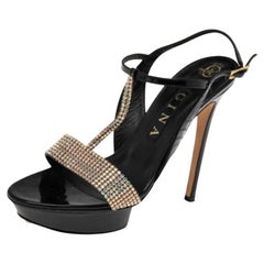Gina Sandalias con tiras en T de charol negro con adornos de cristal talla 39.5