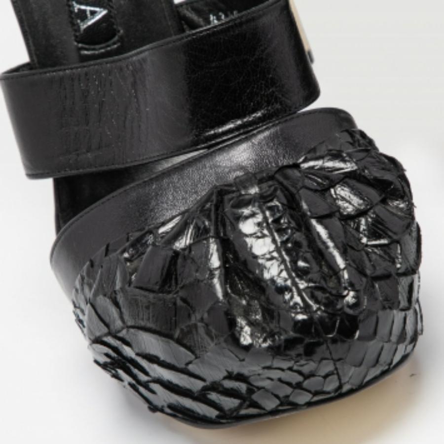 Gina Black Python and Leather Cap Toe Platform Sandals Size 40 For Sale 2
