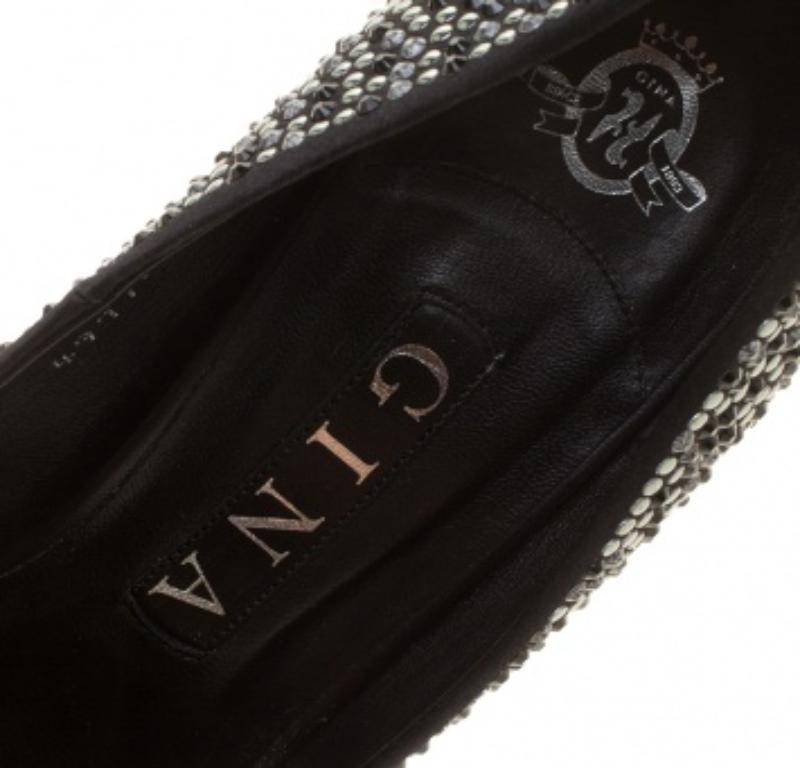 Gina - Escarpins en satin noir avec ornements en cristal - Taille 38 en vente 1