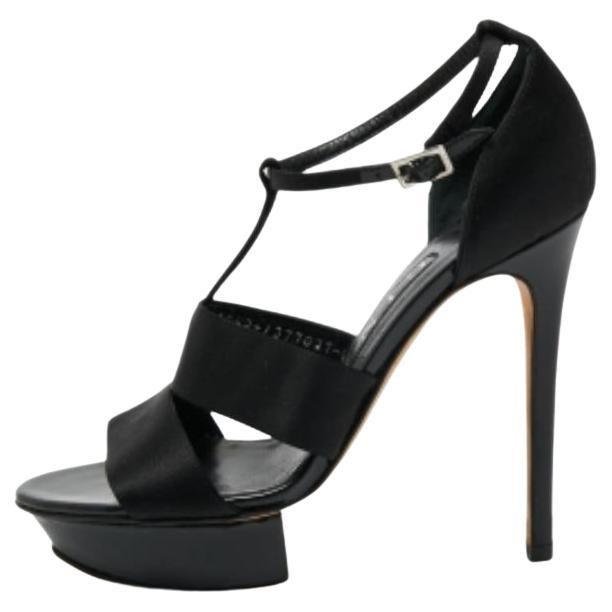 Gina Schwarze Satin Plateausandalen mit Knöchelriemen Größe 37,5 im Angebot