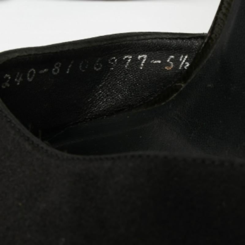 Gina Schwarze Satin Plateausandalen mit Knöchelriemen Größe 38,5 Damen im Angebot