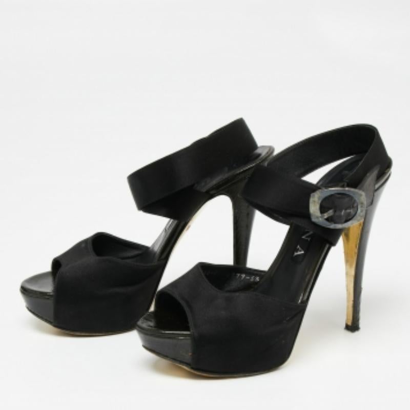 Gina Schwarze Satin Plateausandalen mit Knöchelriemen Größe 38,5 im Angebot 4