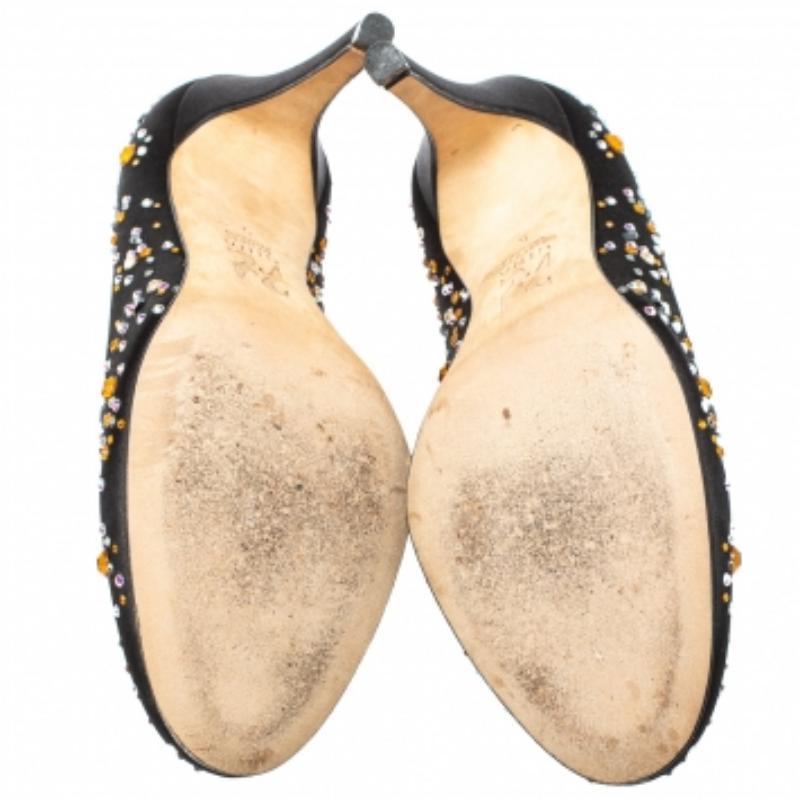 Gina Black Satin Crystal Embellished Pumps Size 38 In Good Condition For Sale In Dubai, Al Qouz 2