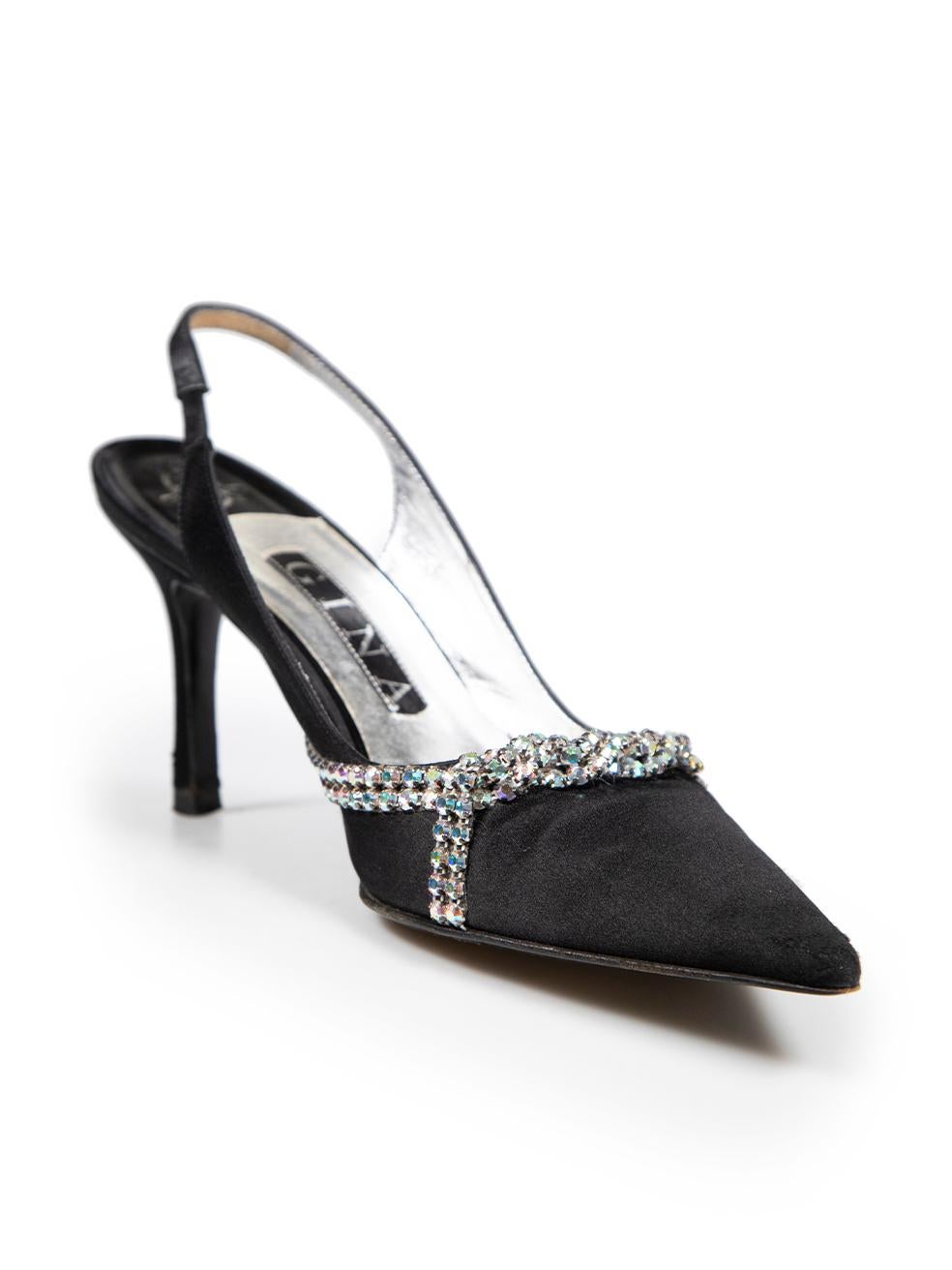 CONDITION is Good. General wear to shoes is evident. Moderate signs of wear to the uppers with creasing over the forepart with plucks to the weave seen at the toes and heels. Discolouration is clearly seen through the insoles with noticeable