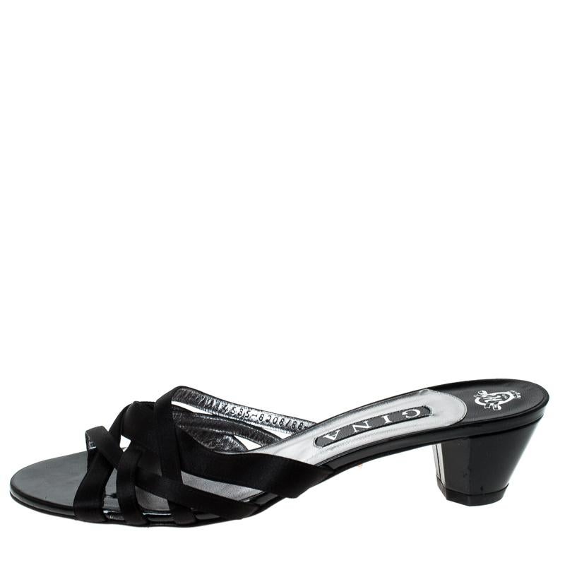 Gina Black Satin Strappy Open Toe Sandals Size 41 In Excellent Condition In Dubai, Al Qouz 2