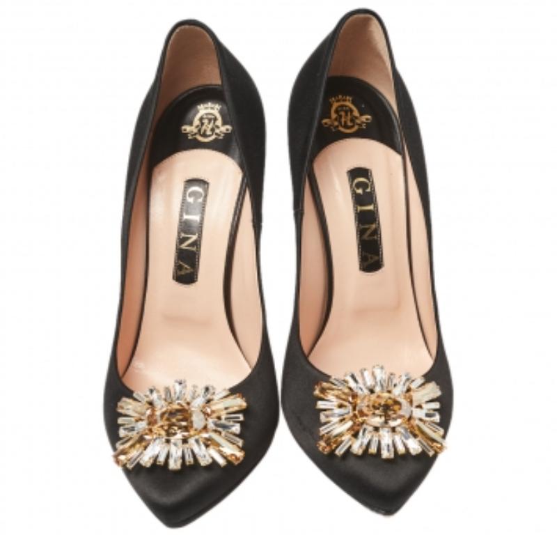 Gina Black Satin Swarovski Crystal Embellished Pumps Size 40 In Good Condition For Sale In Dubai, Al Qouz 2