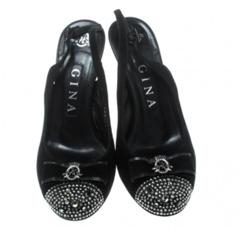 Gina Suede Noir Crystal Embellish Cap Toe Slingback Sandals Size 37.5 en vente 2