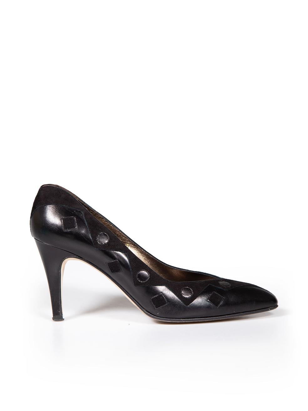 L'ÉTAT est très bon. L'usure minimale des chaussures est évidente. Usure minime sur les deux tiges de chaussures avec un froissement général du cuir sur cet article de revente Gina designer d'occasion. Ces chaussures sont livrées avec leur boîte