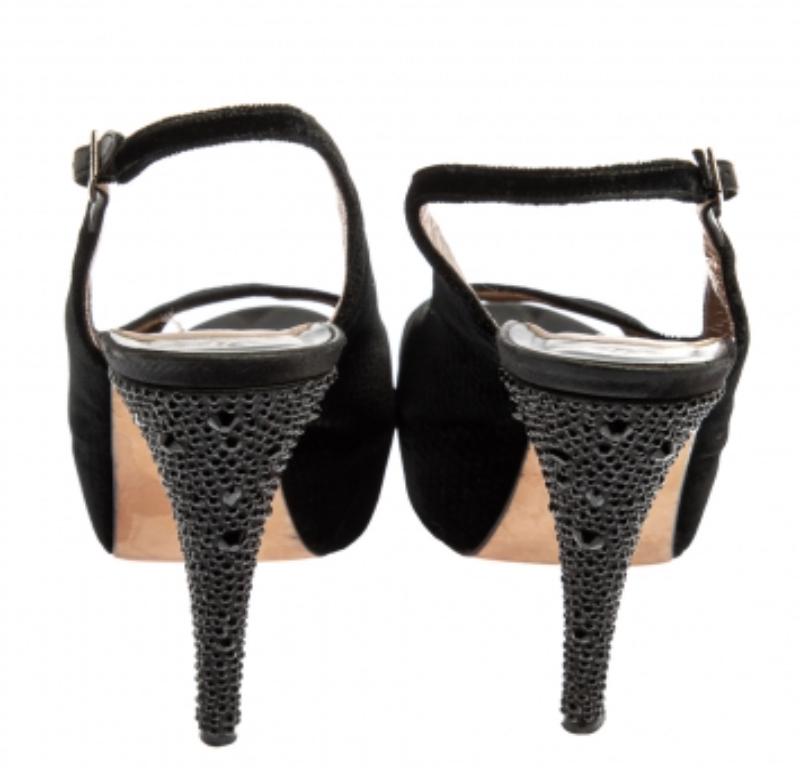Gina Black Velvet Slingback Platform Sandals Size 40.5 For Sale 2