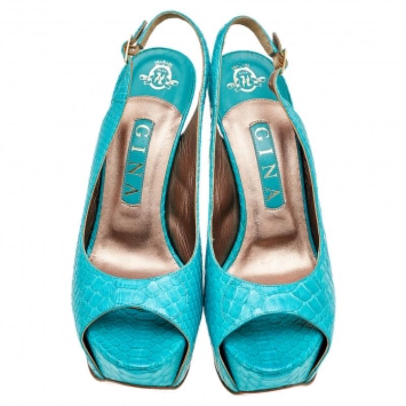Gina Blue Python Peep Toe Platform Slingback Sandals Taglia 38.5 in vendita 1