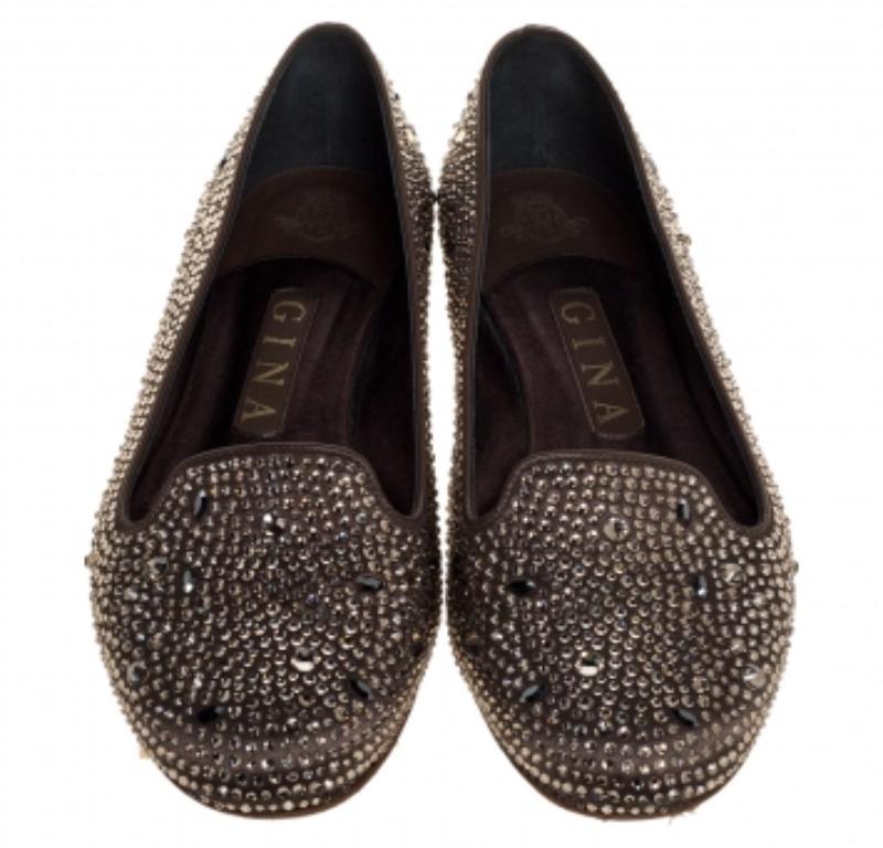 Gina Brown Crystal Embellished Satin Ballet Flats Size 38.5 In Good Condition For Sale In Dubai, Al Qouz 2